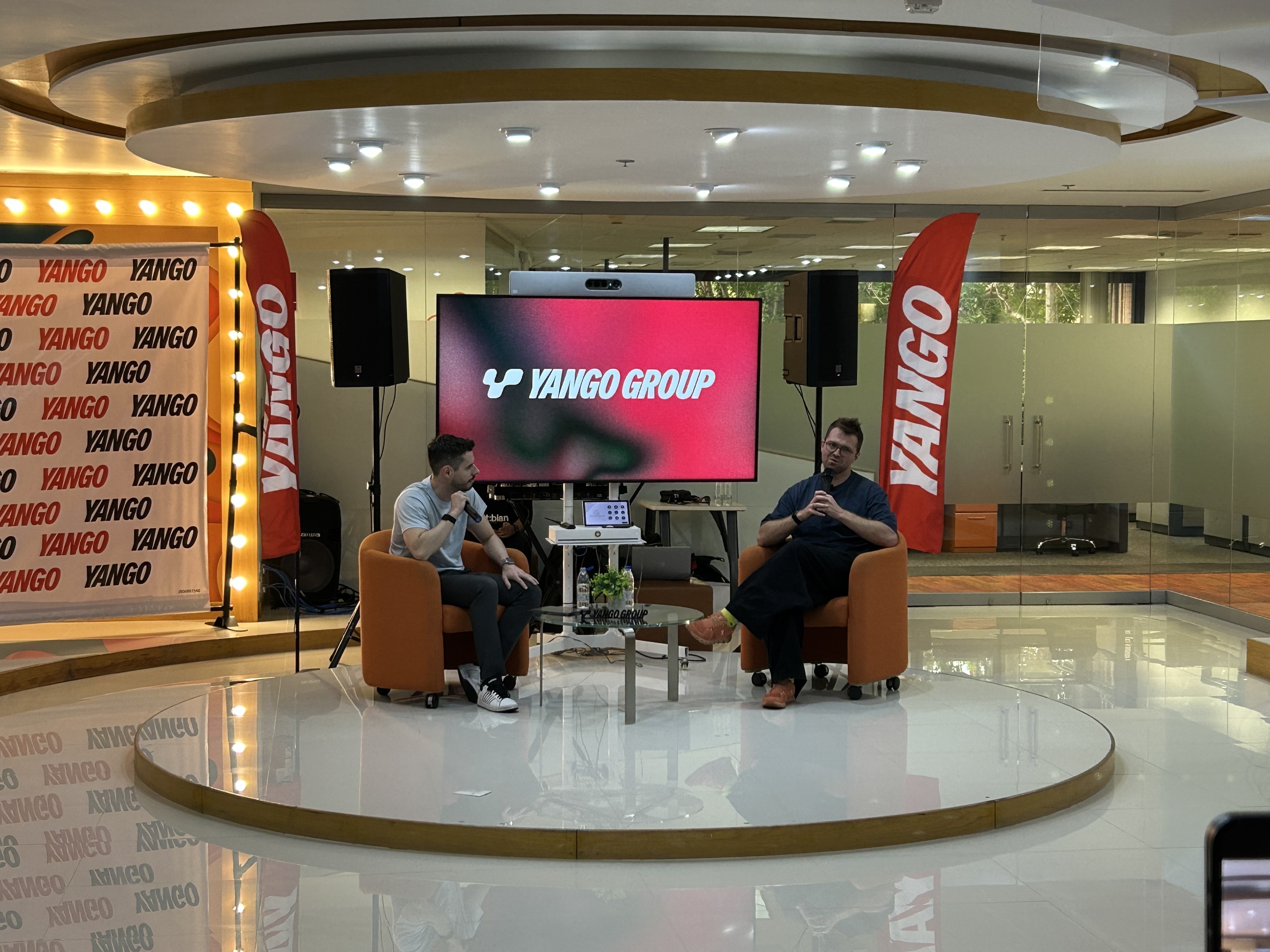 CEO de Yango Group Daniil Shuleyko se reúne con la comunidad de startups de Caracas para debatir sobre el escalamiento tecnológico en mercados
