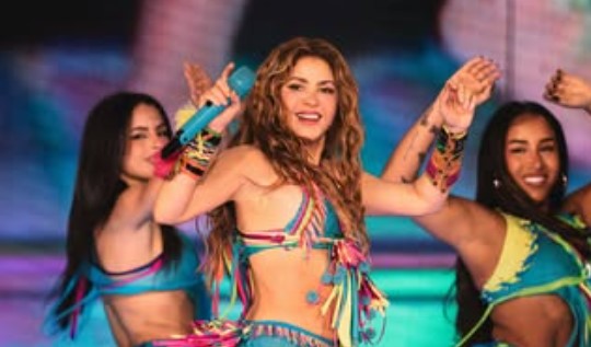 Entre el fútbol y la política: Shakira celebra y desmiente a la vez 