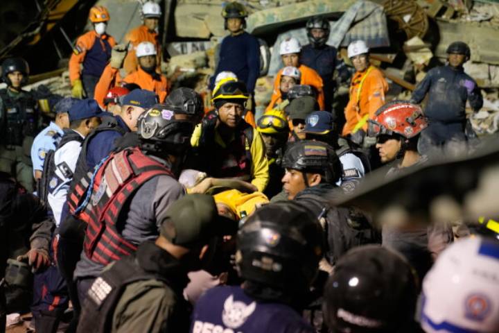 NUEVAS CIFRAS: 920 personas fallecidas, 3.360 heridas, 172 atrapadas y 3.007 damnificadas